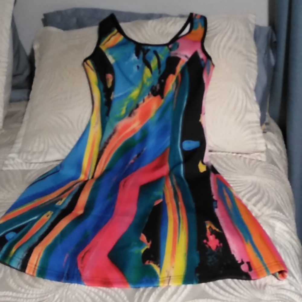 Fun fitted Milano tube dress. XS